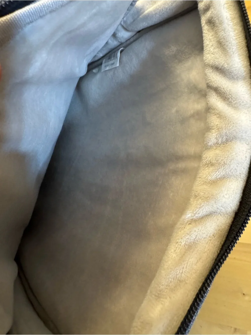 TOM TOC  Grey Laptop Bag with Multiple Front Pockets very nice Excellent conditi